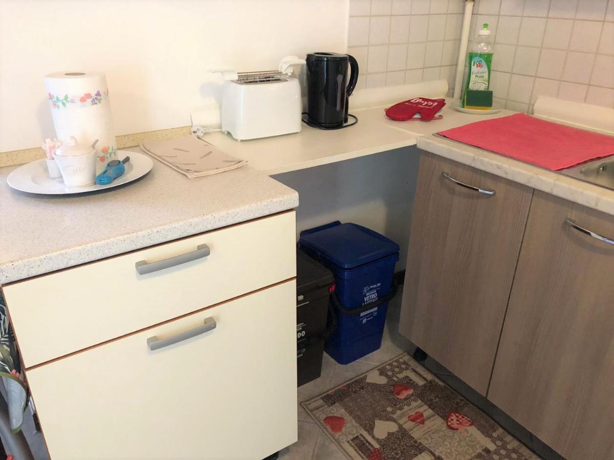 Oasi Di Paradiso - Comfy Private Apartment On Ground Floor With Terrace Desenzano del Garda Exterior photo